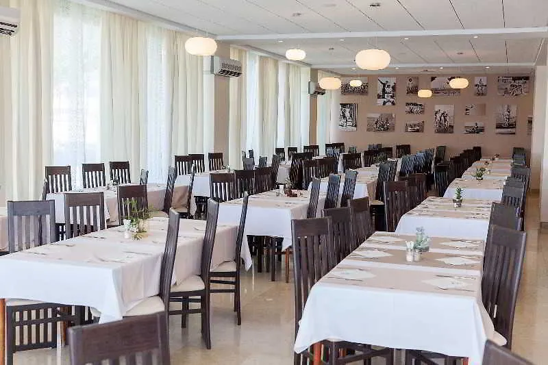 Hotel Omorika Crikvenica 4*,