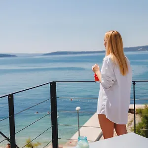 https://hotel-stacija.hotels-in-trogir.com