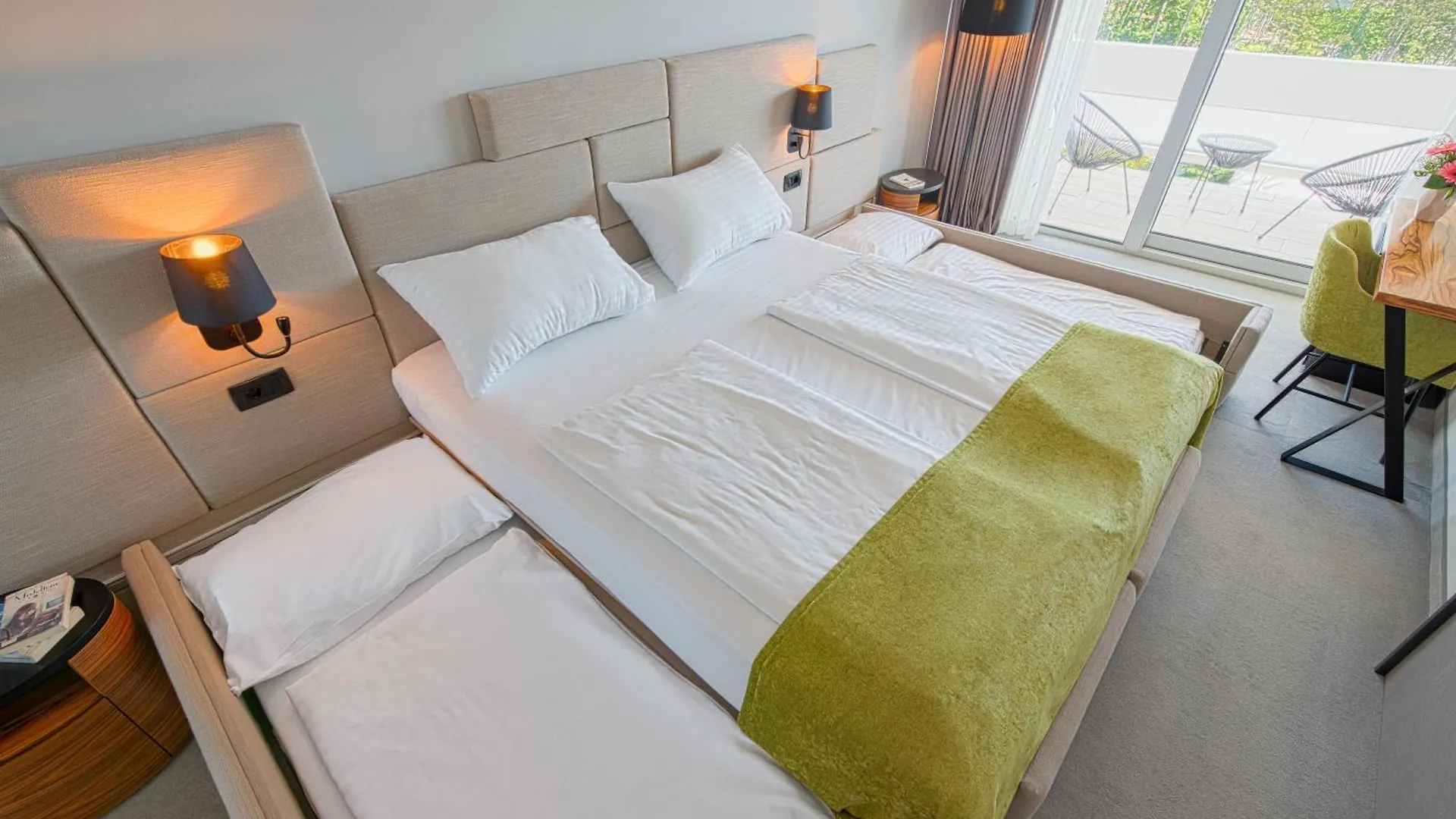 Hotel Omorika Crikvenica 4*,